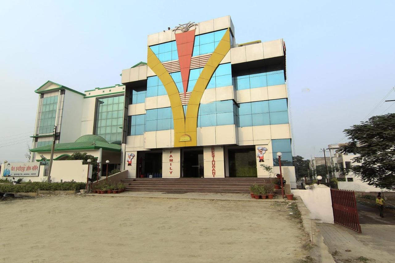 Collection O 4731 Hotel Surya Continental Lucknow Exterior photo